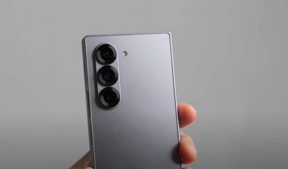 Samsung Galaxy Z Fold 6 camera setup